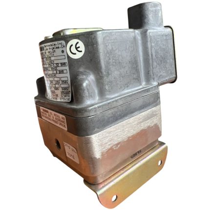 SWITCH DE PRESIÓN DIFERENCIAL, 125-480VAC, 0.5-80PSI